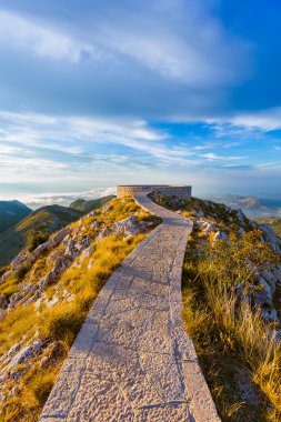 Lovcen Dağları Milli Parkı batımında - Karadağ