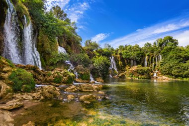 Bosna-Hersek 'te Kravice şelalesi