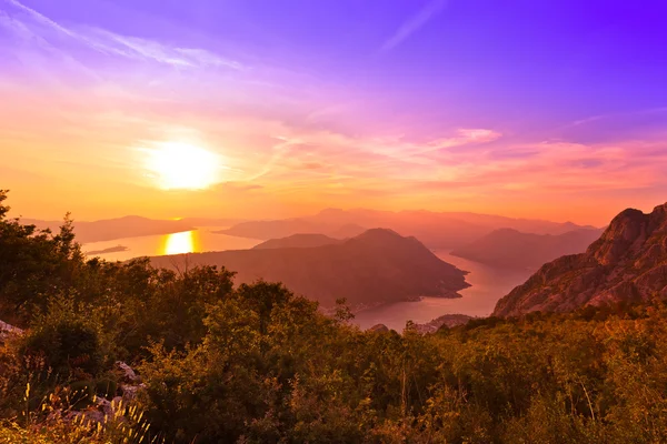 Kotor Bay bei Sonnenuntergang - Montenegro — Stockfoto