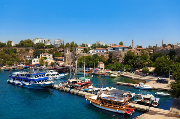 Gamla hamnen i antalya, Turkiet — Stockfoto