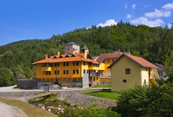 Średniowieczny klasztor Raca - Serbia — Zdjęcie stockowe