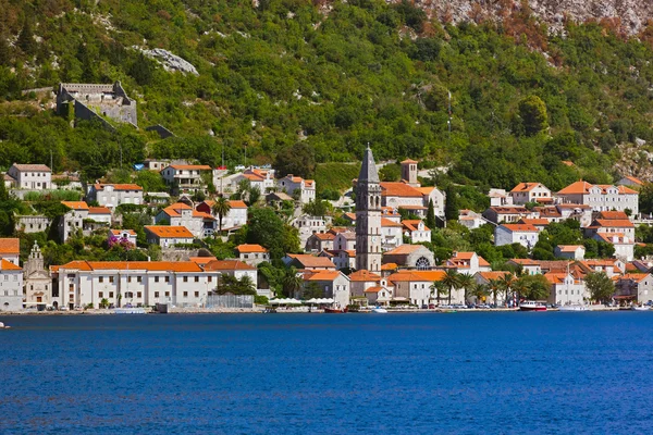 Village Perast on coast of Boka Kotor bay - Montenegro — Stock Photo, Image