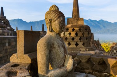 Borobudur Buddist Tapınağı - ada Java Endonezya