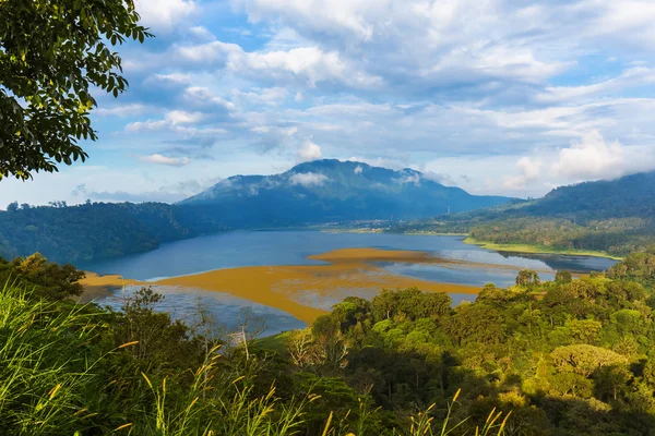 Lake Buyan - Indonézia Bali szigetén — Stock Fotó