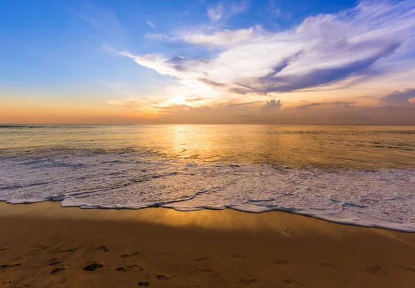 Dreamland Beach v Bali Indonésie — Stock fotografie
