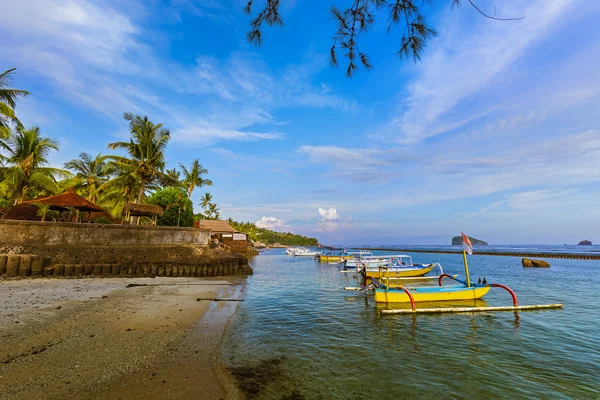 Strand in Candidasa - eiland Bali Indonesië — Stockfoto