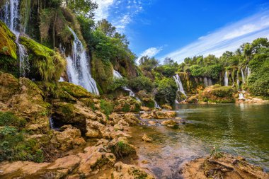 Bosna-Hersek 'te Kravice şelalesi