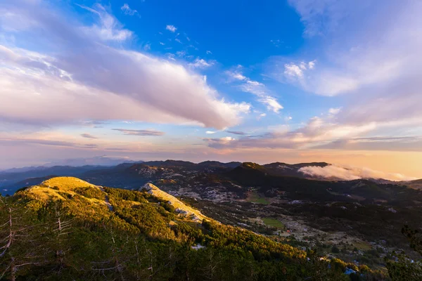 Parc national des Monts Lovcen au coucher du soleil - Monténégro — Photo