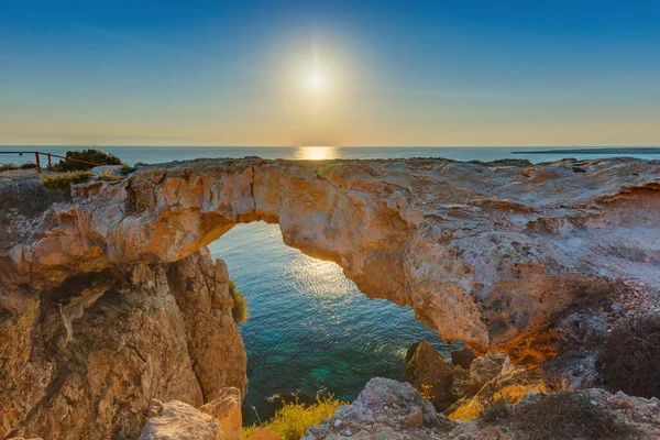 Famoso Ponte Sul Peccato Pietra All Alba Ayia Napa Cipro — Foto Stock