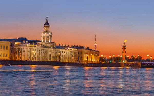 Панорама Невы - Санкт-Петербург