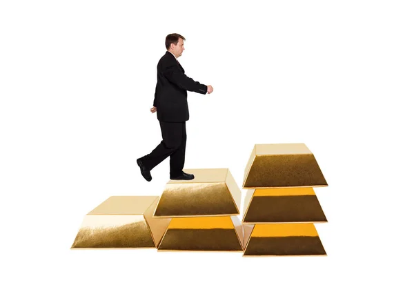 Бизнесмен Лестница Золота Слитки Изолированы Белом Фоне — стоковое фото