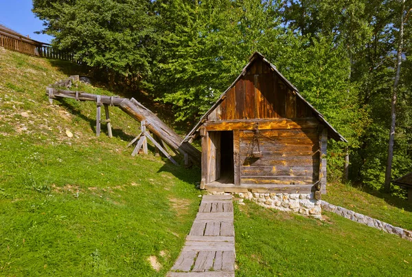 Traditionelles Dorf Drvengrad Mecavnik Serbien Architektonischer Hintergrund — Stockfoto