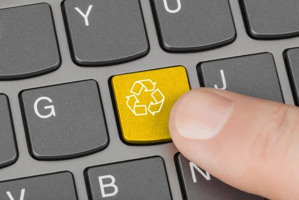 Computer Keyboard Recycling Symbol Technology Concept — Stock Photo, Image