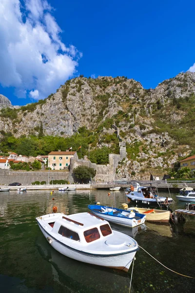 Bahía Kotor Casco Antiguo Montenegro Naturaleza Arquitectura Fondo — Foto de Stock