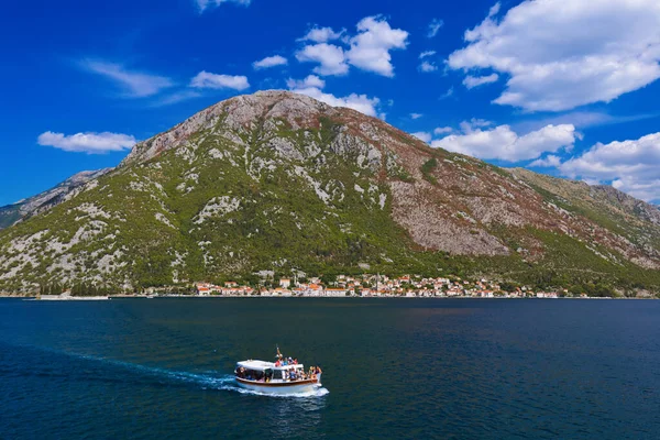 Obec Perast Pobřeží Boka Kotor Bay Černá Hora Příroda Architektura — Stock fotografie