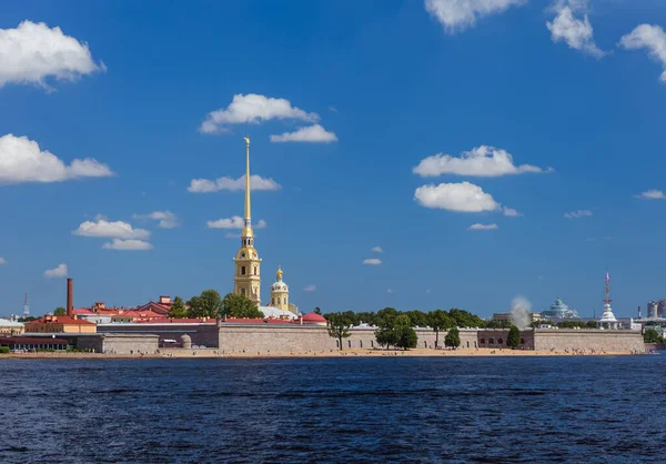 Gün Ortasında Peter Pavel Kalesi Saint Petersburg Rusya Top Atışı — Stok fotoğraf