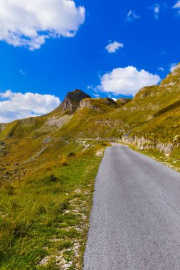 Ulusal dağlar Karadağ 'da Durmitor' u park ediyor - doğa yolculuğu geçmişi