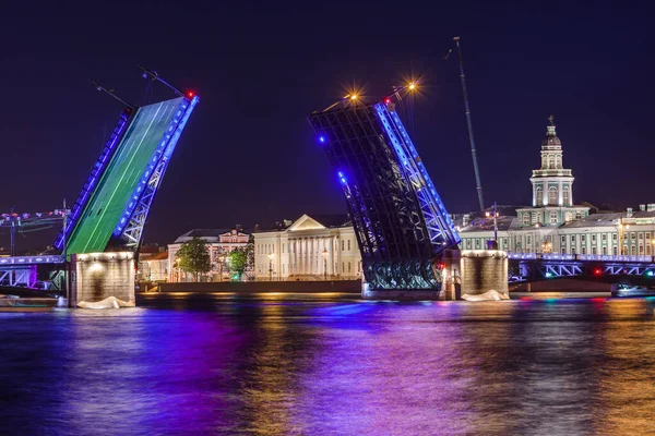 Río Neva Abierto Palacio Dvortsovy Puente San Petersburgo Rusia — Foto de Stock