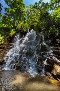 Endonezya 'daki Kanto Lampo Şelalesi - seyahat ve doğa geçmişi