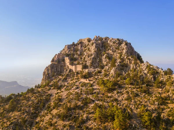Kyrenia地区历史上的Buffavento城堡 北塞浦路斯 空中景观 — 图库照片