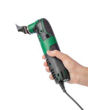 Eldeki Fretsaw güç aracı beyaz arkaplanda izole edildi