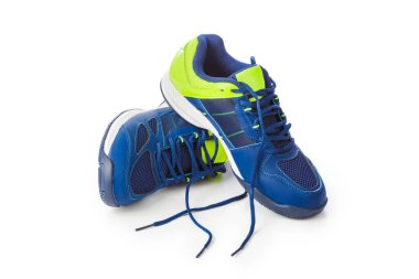 spor ayakkabıları beyaz arkaplanda izole