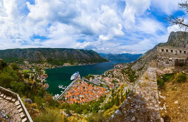 Bahía Kotor Casco Antiguo Montenegro Naturaleza Arquitectura Fondo —  Fotos de Stock