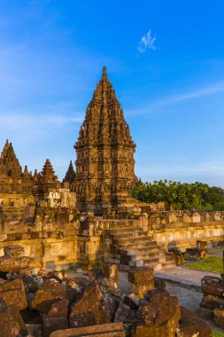 Endonezya 'daki Yogyakarta yakınlarındaki Prambanan tapınağı - seyahat ve mimari geçmişi