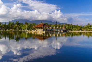 Su Sarayı Taman Ujung, Bali Adası Endonezya - seyahat ve mimari geçmişi