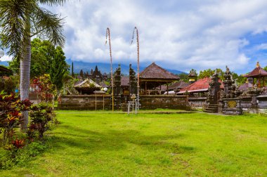 Pura Besakih Tapınağı - Bali Adası Endonezya - seyahat ve mimari geçmişi