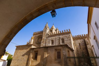 Evora 'daki Katedral - Portekiz