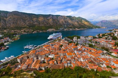 Kotor Körfezi ve Eski Şehir - Karadağ - Doğa ve mimari geçmişi