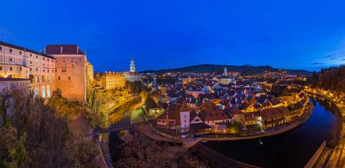 Çek Cumhuriyeti 'ndeki Cesky Krumlov şehir manzarası - seyahat ve mimari arka plan