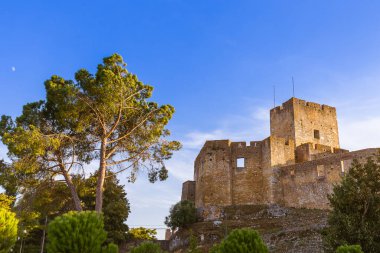 Tomar Portekiz 'deki Tapınak Şövalyeleri (İsa' nın Sözleşmeleri) şatosu