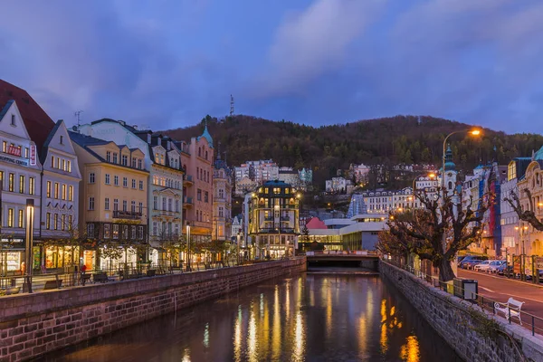 Karlovy Vary Repubblica Ceca Ottobre 2017 Embankment Nel Centro Della — Foto Stock