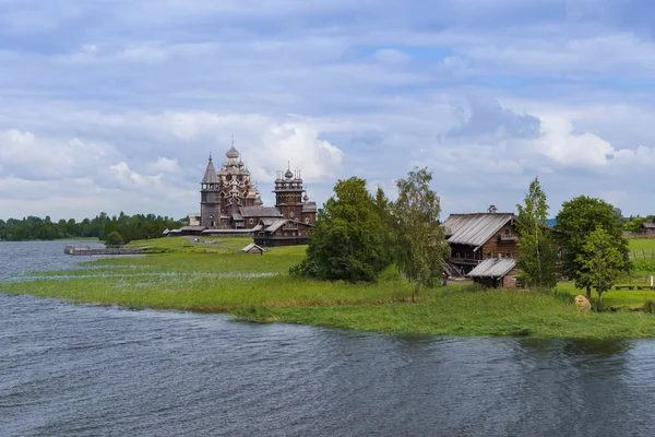 Beroemde Houten Gebouwen Het Eiland Kizhi Rusland Architectuur Achtergrond — Stockfoto