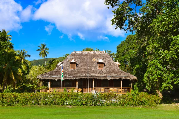 Ретро колоніальному будинку на Сейшельські острови — стокове фото
