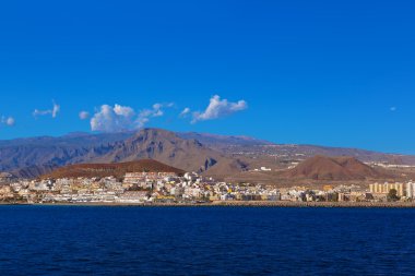 Beach los cristianos tenerife adasında - Kanarya