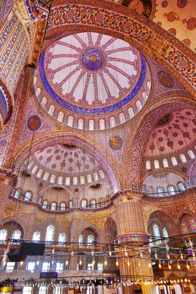 Blue mosque interior in Istanbul Turkey — Stock Photo, Image