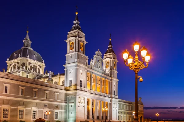 Almudena Katedrali, madrid, İspanya — Stok fotoğraf