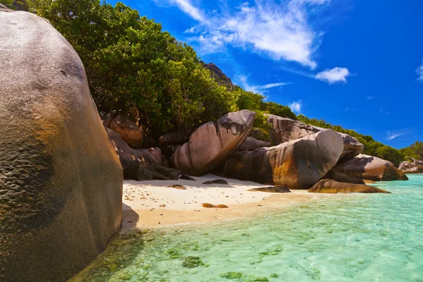 Plage tropicale aux Seychelles — Photo