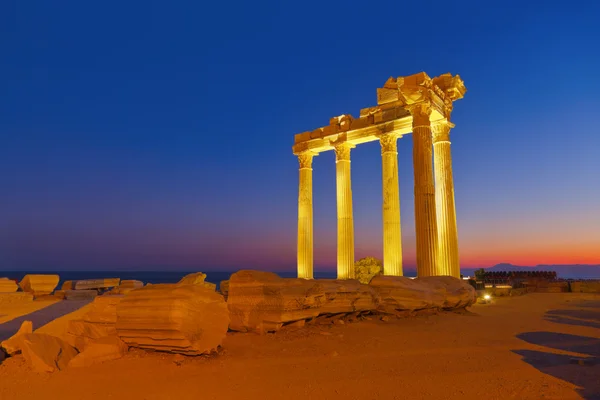 Oude ruines in side, Turkije bij zonsondergang — Stockfoto