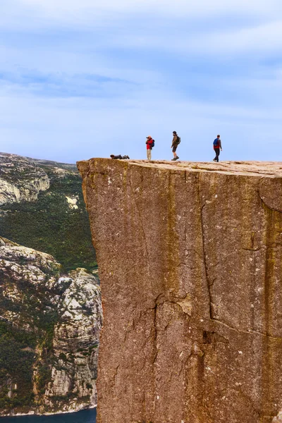 Predicadores Pulpit Rock en fiordo Lysefjord - Noruega —  Fotos de Stock