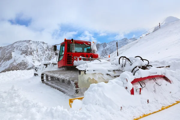 Machine for skiing slope preparations at Kaprun Austria — Stock Photo, Image