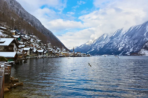 Vesnice Hallstattu na jezeře - salzburg Rakousko — Stock fotografie