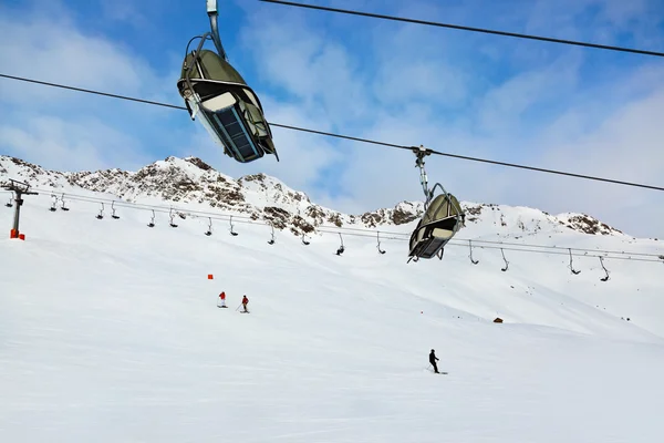 Kabelbaan op bergen Skigebied Sölden Oostenrijk — Stockfoto