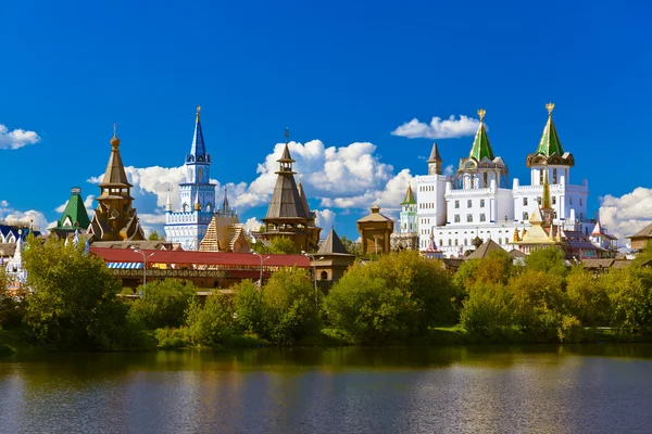 Izmailovo Kremlin ve göl - Moskova Rus — Stok fotoğraf