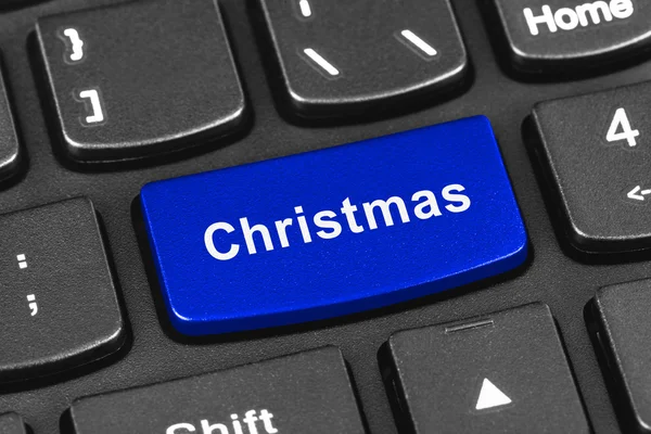 Teclado notebook computador com chave de Natal — Fotografia de Stock