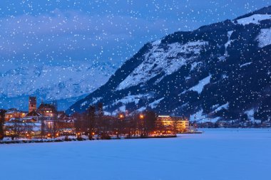 Dağlar kayak merkezi Zell am See - Avusturya