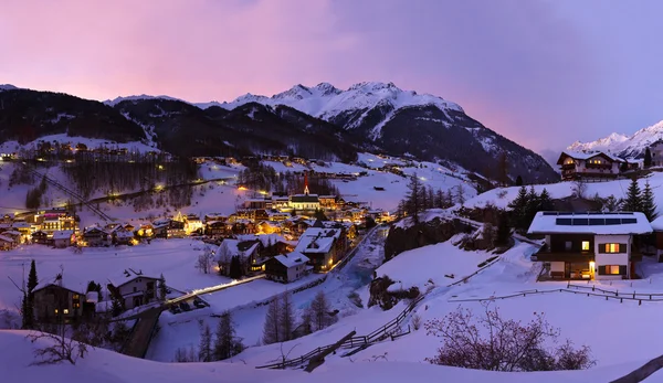 Skidanläggning Solden Österrike vid solnedgången — Stockfoto
